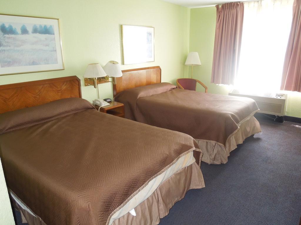 Travelodge - Cincinnati Sharonville Δωμάτιο φωτογραφία